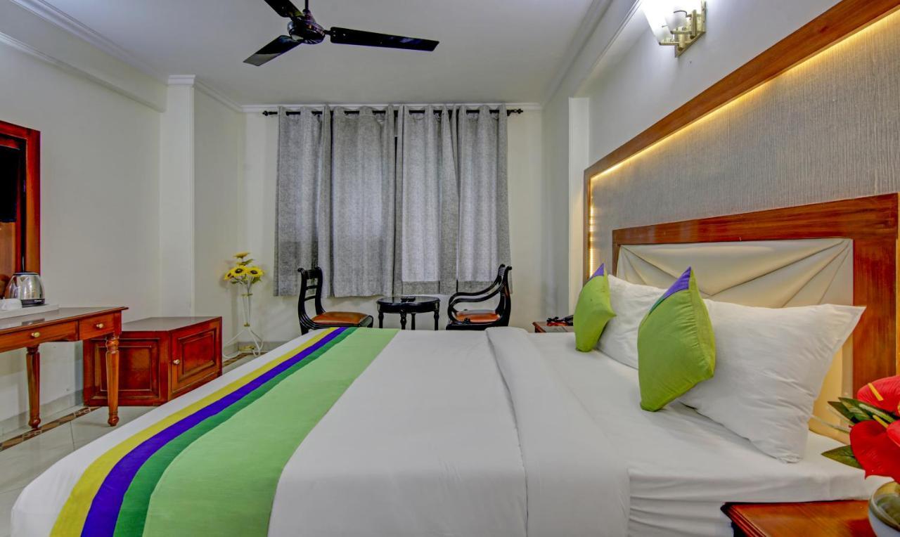 OYO 3865 Hotel Corporate Park Neu-Delhi Exterior foto