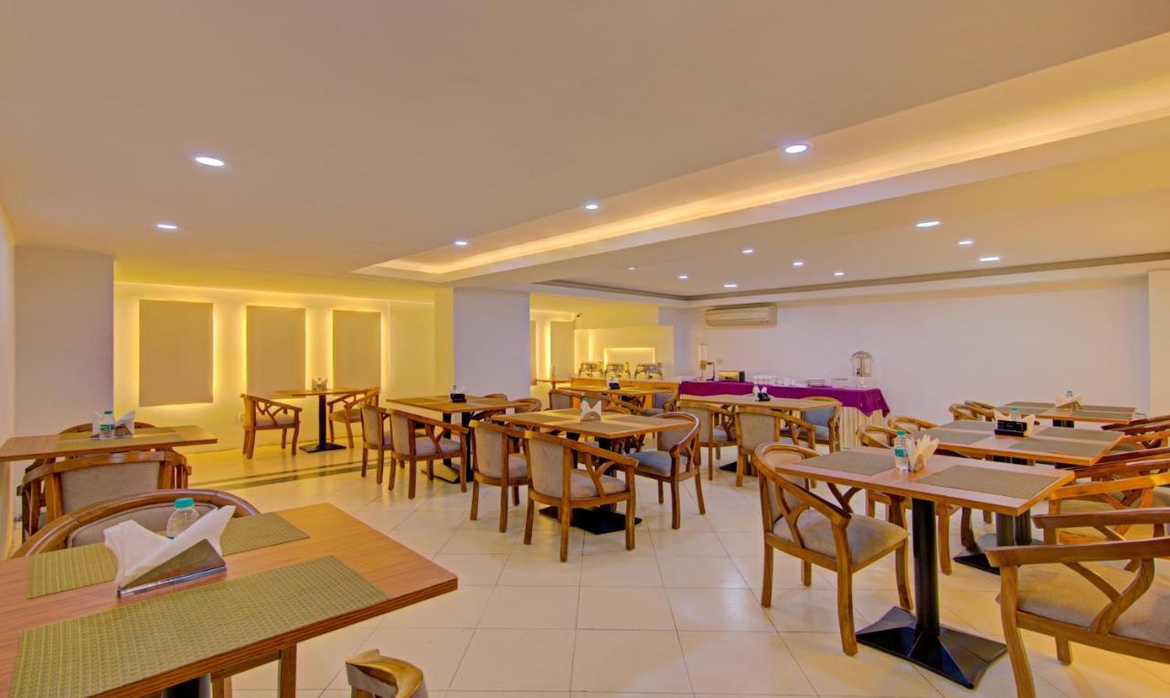 OYO 3865 Hotel Corporate Park Neu-Delhi Exterior foto